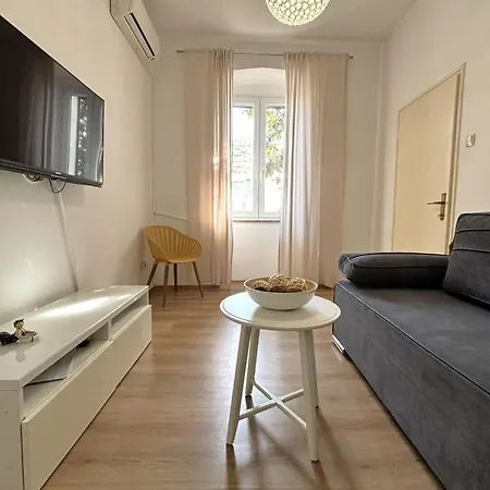 דירה Schoenes Mit Terrasse By Interhome קריקווניצה