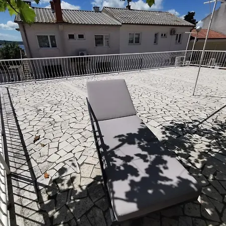 Schoenes Mit Terrasse By Interhome *