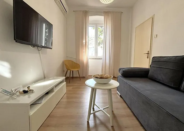 Apartament Schoenes Mit Terrasse By Interhome Crikvenica