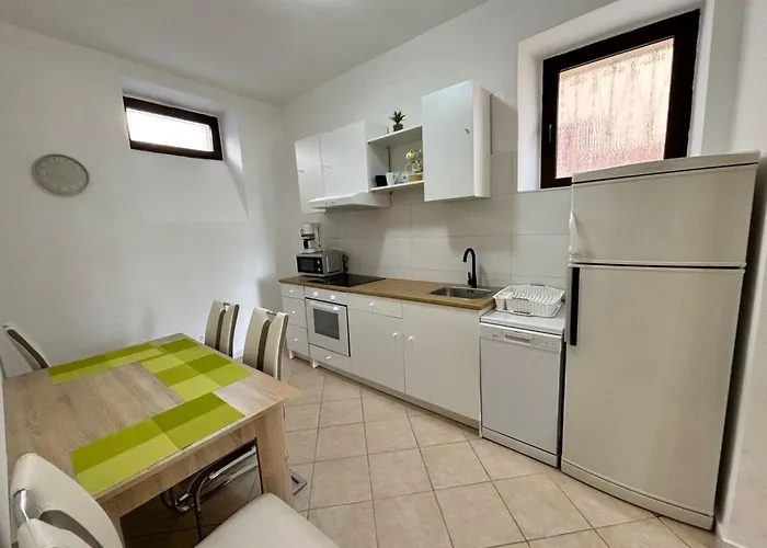Schoenes Mit Terrasse By Interhome * Цриквеница