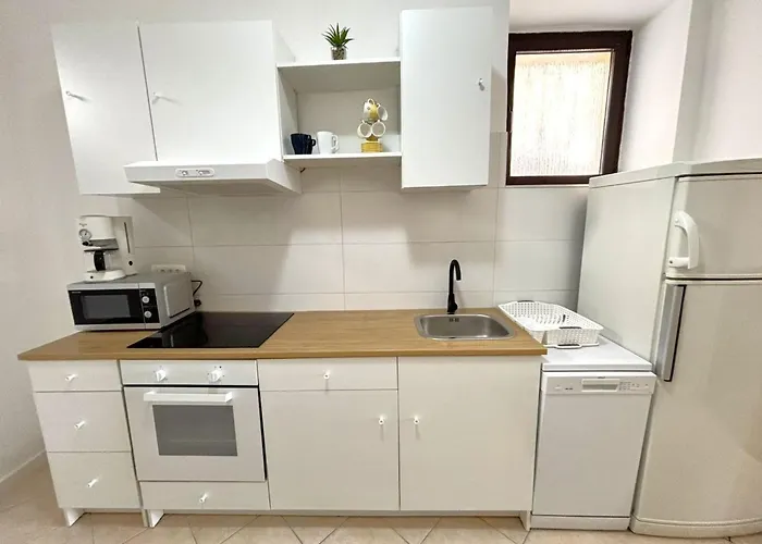 Schoenes Mit Terrasse By Interhome Crikvenica